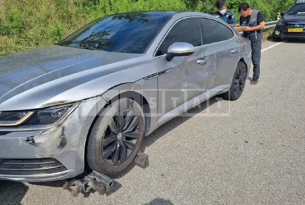 Photo 2 of 24: 2018 Volkswagen Arteon 2.0TDI, VIN WVWZZZ3HZJE515813 — Korean insurance auction