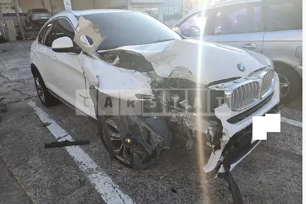 Photo 2 of 9: 2017 BMW X4 xDrive 20d, VIN WBAXX1102H0T38278 — Korean insurance auction