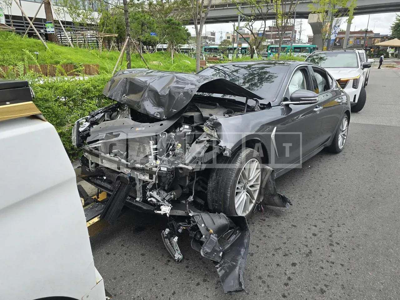 Photo 2 of 10: 2020 Genesis G70, VIN KMTG441BDLU059408 — Korean insurance auction