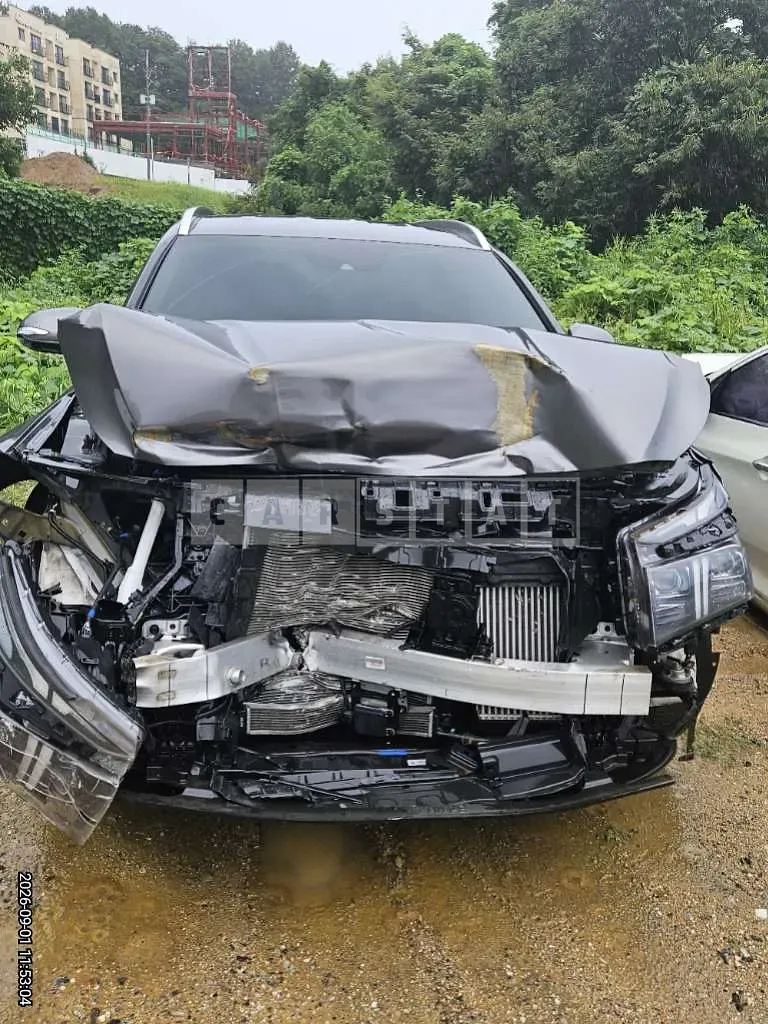 Photo 2 of 18: 2023 Hyundai Santa Fe TM Hybrid — Korean insurance auction