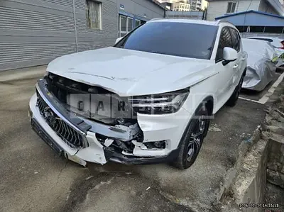 2022 Volvo XC40 B4 AWD