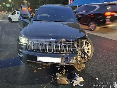 Photo 1 of 13: 2017 Jeep Straw Grand Cherokee, VIN 1C4RJFBG7HC740513 — Korean insurance auction