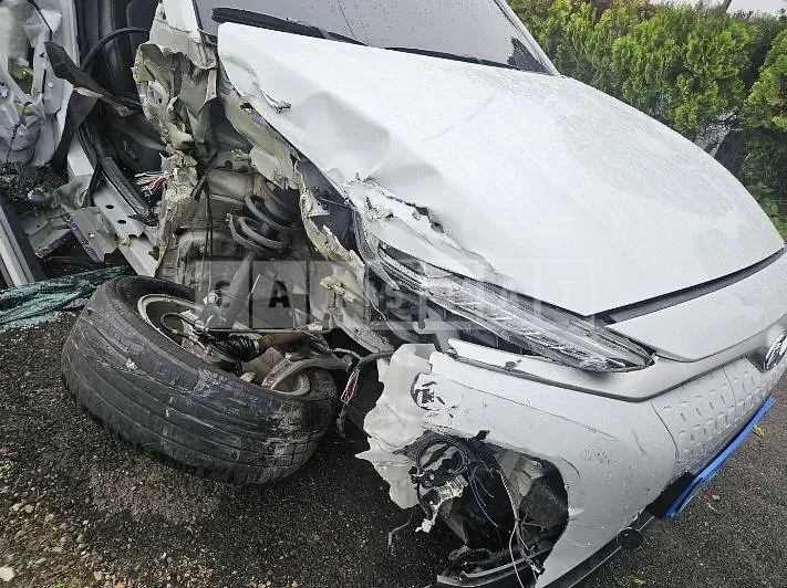 Photo 2 of 57: 2019 Hyundai Kona Electric Car, VIN KMHK381GFKU043379 — Korean insurance auction