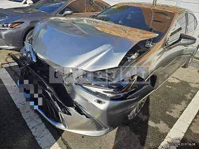 Photo 1 of 16: 2024 Lexus ES300h — Korean insurance auction