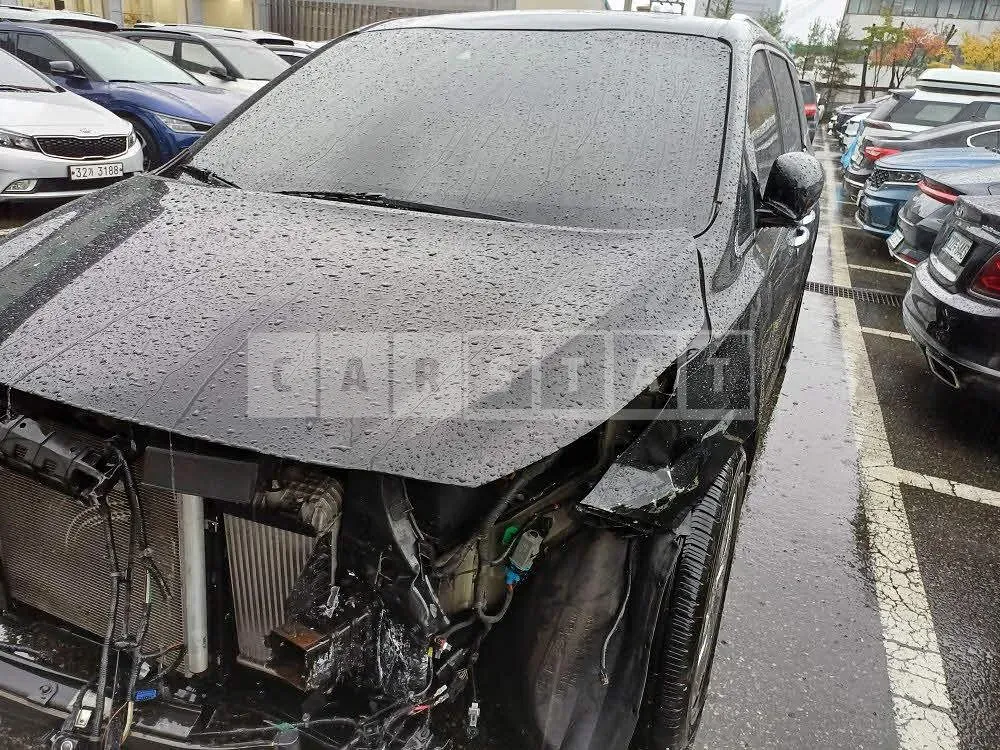 Photo 2 of 25: 2017 Kia Carnival Carnivali Mujin, VIN KNAME81ABHS322960 — Korean insurance auction