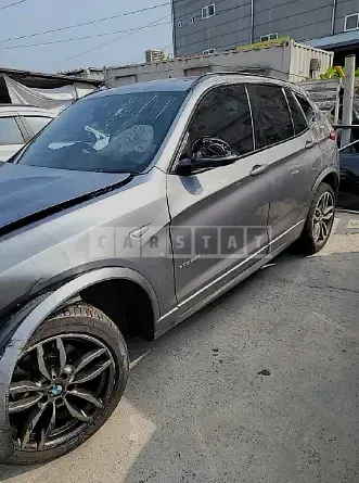 Photo 2 of 9: 2016 BMW X3 xDrive 20d, VIN WBAWZ5107G0M27176 — Korean insurance auction