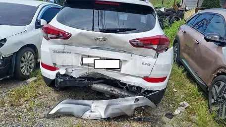 Photo 2 of 27: 2018 Hyundai Tucson, VIN KMHJ3815GJU587920 — Korean insurance auction