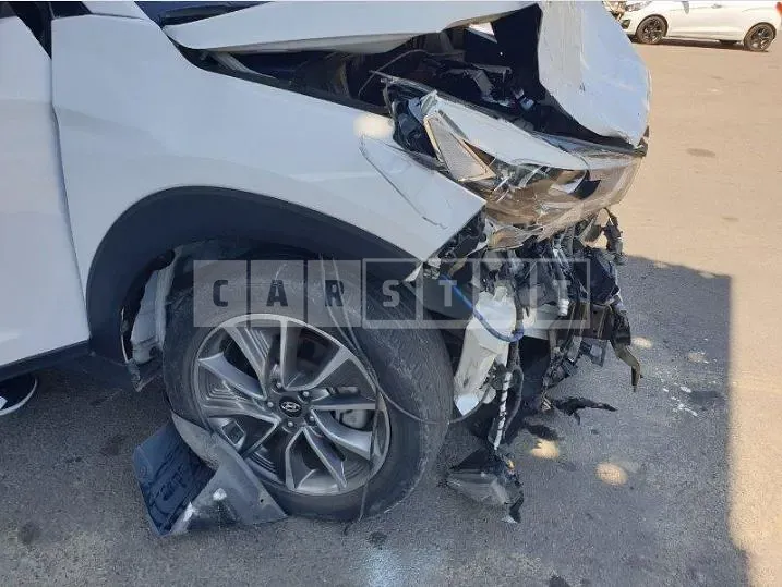 Photo 2 of 13: 2017 Hyundai Tucson TL 1.7 — Korean insurance auction