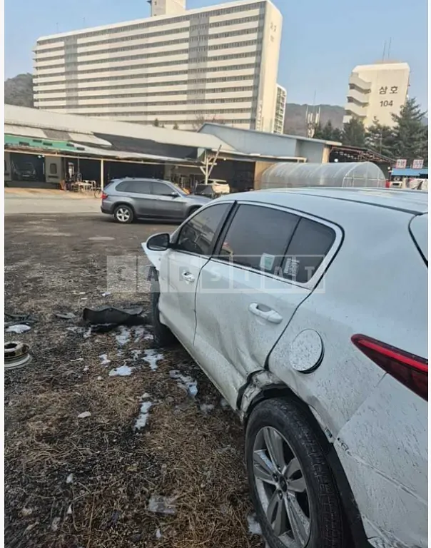 Photo 2 of 25: 2016 Kia Sportage — Korean insurance auction