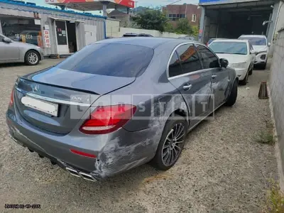 Photo 1 of 7: 2017 Mercedes-Benz E220d, VIN WDDZF0EB4HA062707 — Korean insurance auction