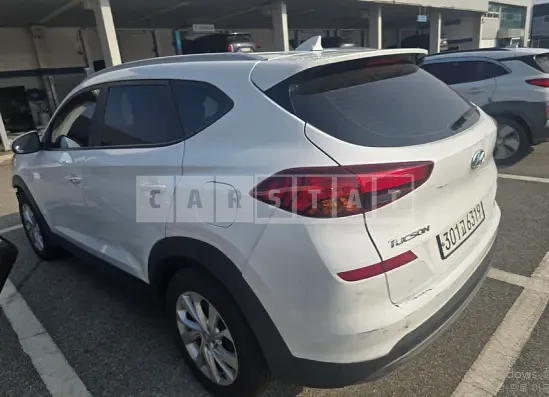 Photo 2 of 9: 2020 Hyundai Tucson, VIN KMHJ3812GLU206080 — Korean insurance auction