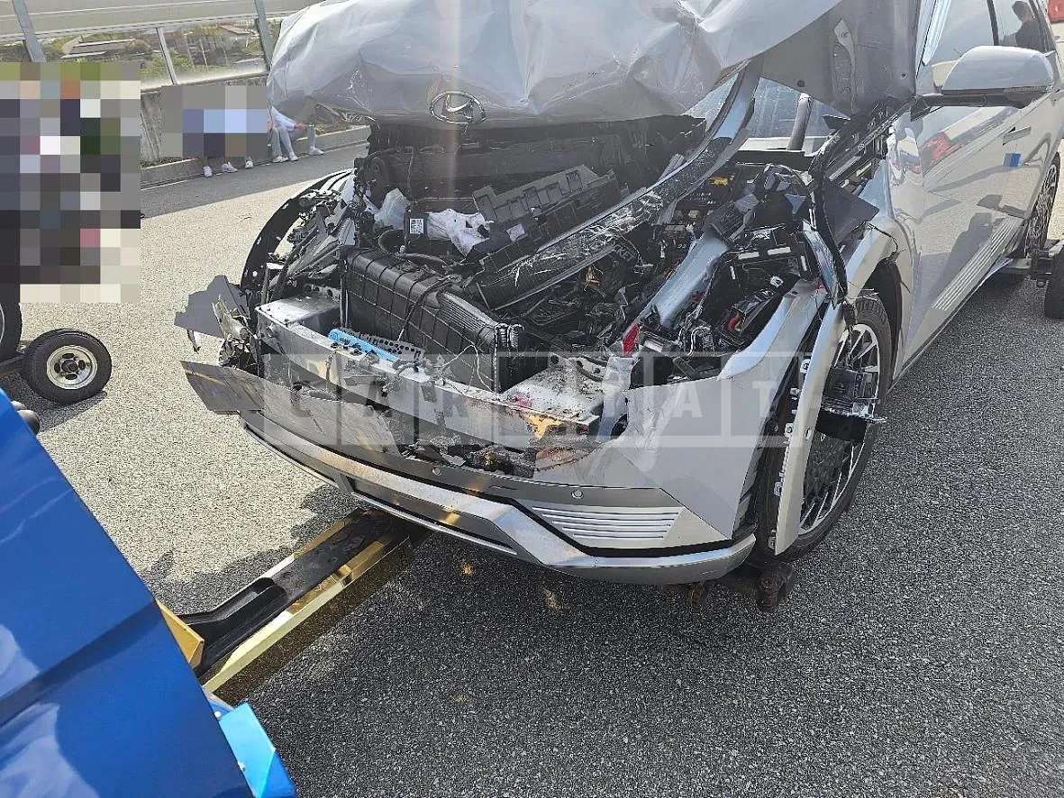 Photo 2 of 39: 2023 Hyundai IONIQ 5 Long Range — Korean insurance auction