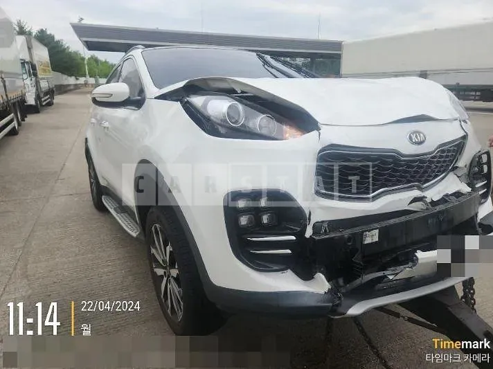 Photo 2 of 20: 2017 Kia Sportage 1.7 — Korean insurance auction