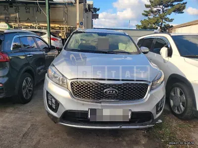 Photo 1 of 19: 2017 Kia Sorento 2.0 (4WD), VIN KNAPK81ADHA331938 — Korean insurance auction