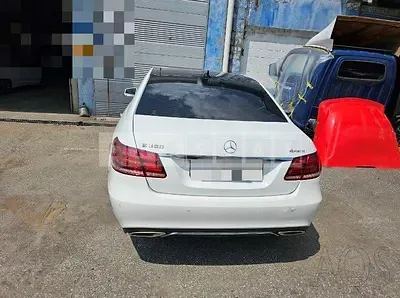 Photo 1 of 11: 2014 Mercedes-Benz E300 4Matic — Korean insurance auction
