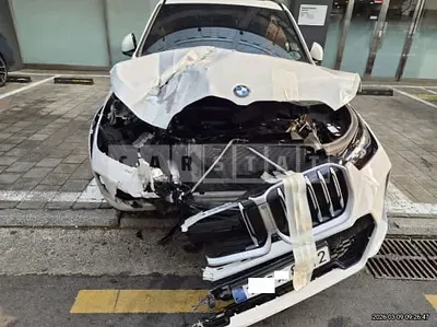 Photo 1 of 46: 2025 BMW X1 xDrive 20i, VIN WBA51EE03S5383007 — Korean insurance auction