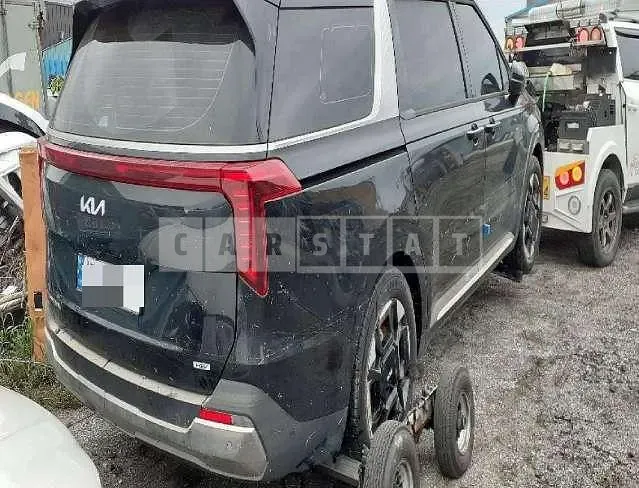 Photo 2 of 13: 2024 Kia Carnival Hybrid — Korean insurance auction