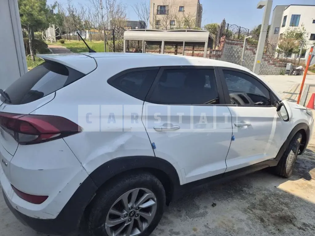 Photo 2 of 7: 2018 Hyundai Tucson — Korean insurance auction