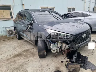 Photo 1 of 10: 2018 Hyundai Tucson, VIN KMHJ5815GJU696427 — Korean insurance auction