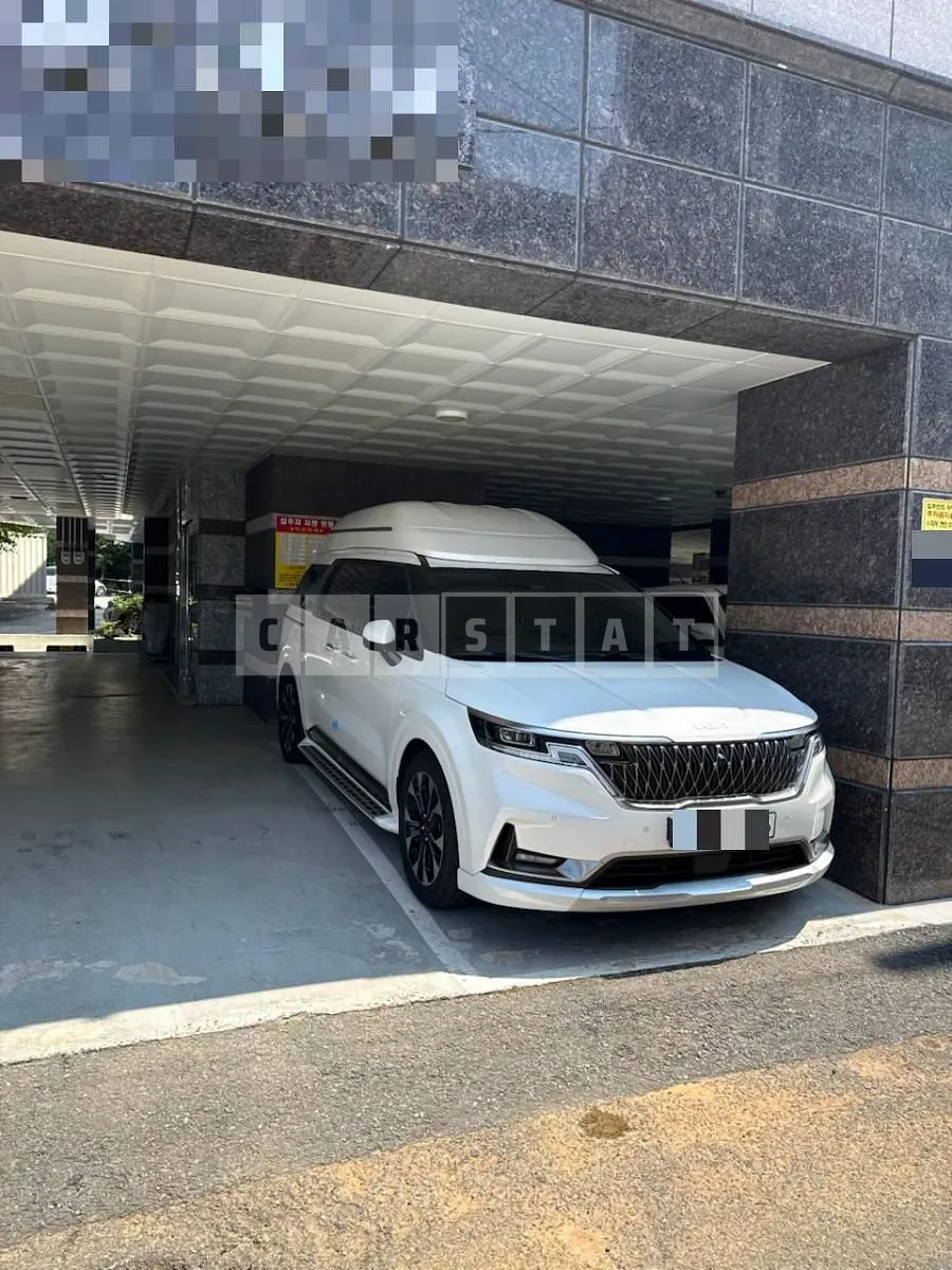Photo 2 of 6: 2023 Kia Carnivals — Korean insurance auction