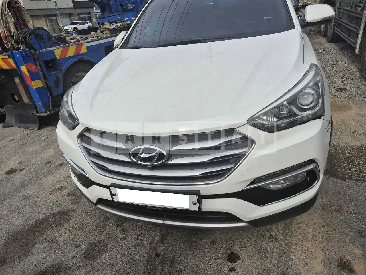 Photo 2 of 23: 2017 Hyundai Santa Fe, VIN KMHSW81XDHU736091 — Korean insurance auction