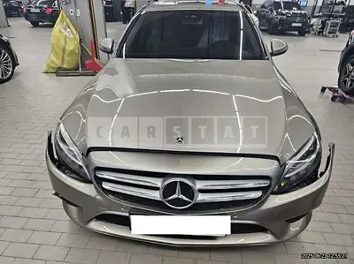 Photo 1 of 24: 2020 Mercedes-Benz C 200 — Korean insurance auction