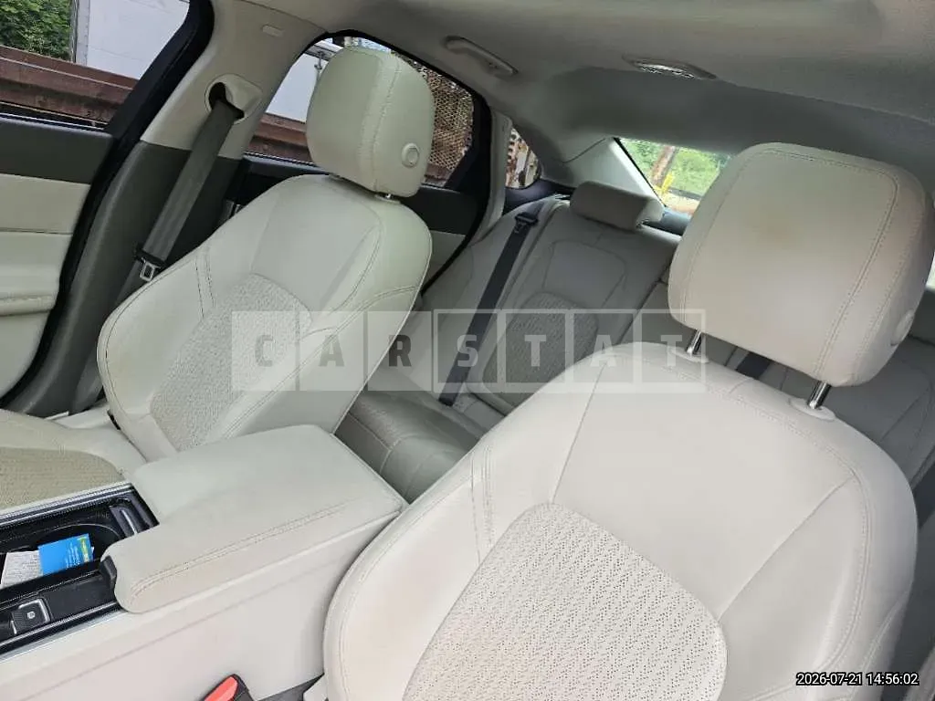 Photo 2 of 25: 2017 Jaguar XF 20d — Korean insurance auction
