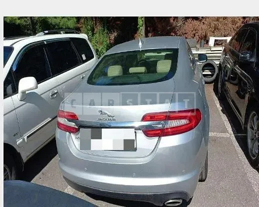 Photo 2 of 9: 2015 Jaguar XF 2.2d, VIN SAJAA05J1FDU77252 — Korean insurance auction