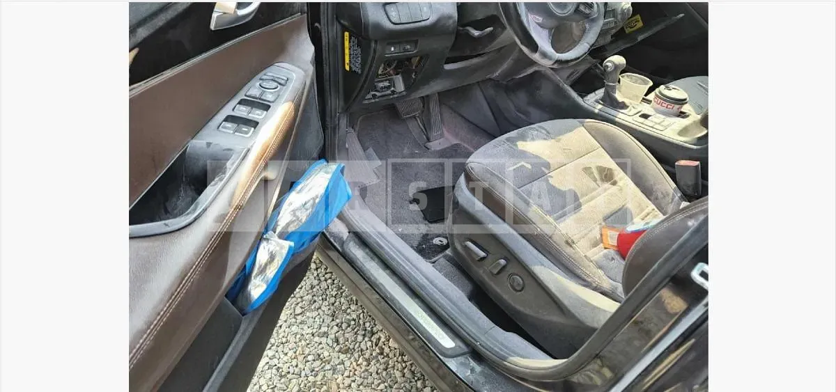 Photo 2 of 15: 2016 Kia Sorento — Korean insurance auction