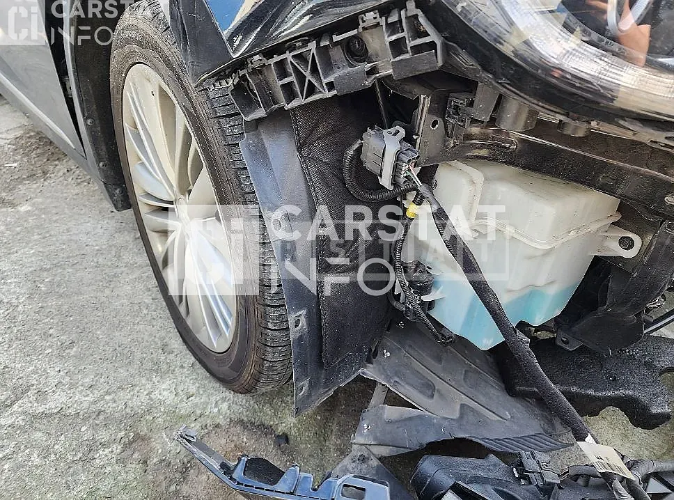 Photo 2 of 11: 2015 Jaguar Aslan 3.3 — Korean insurance auction