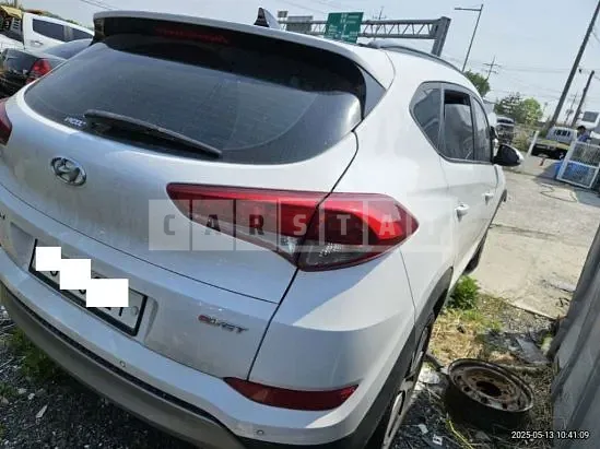 Photo 2 of 13: 2017 Hyundai Tucson — Korean insurance auction