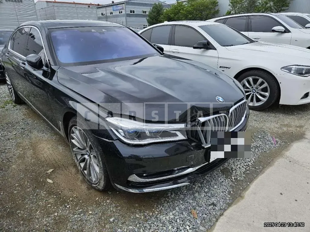 Photo 2 of 34: 2015 BMW 750Li xDrive — Korean insurance auction