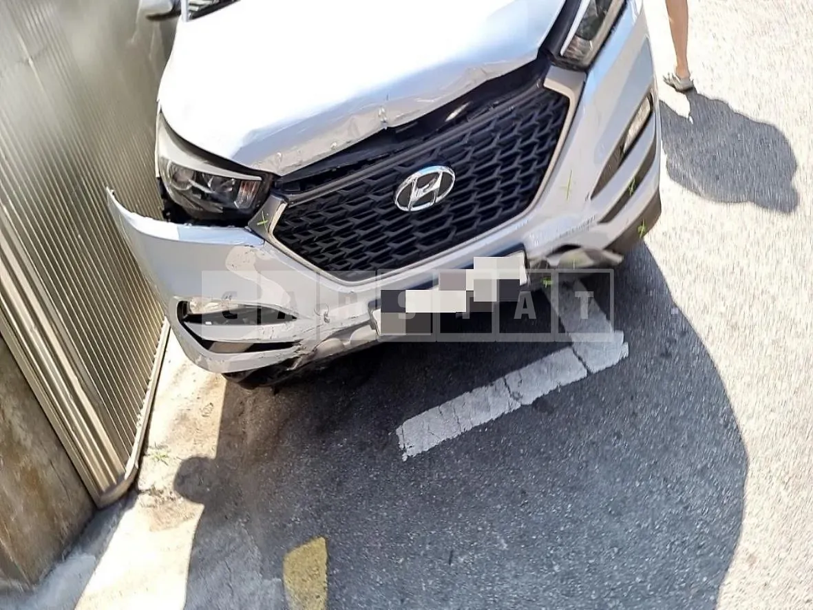 Photo 2 of 11: 2016 Hyundai Tucson TL 1.7, VIN KMHJ3815GHU244609 — Korean insurance auction
