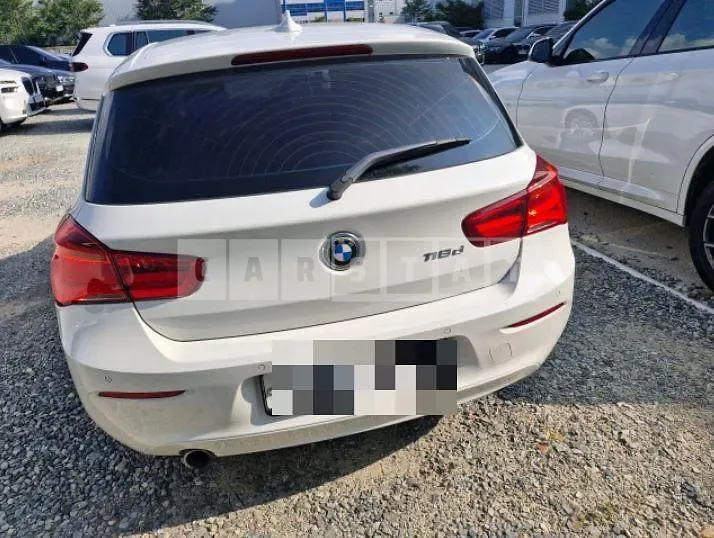 Photo 2 of 16: 2018 BMW 118d — Korean insurance auction