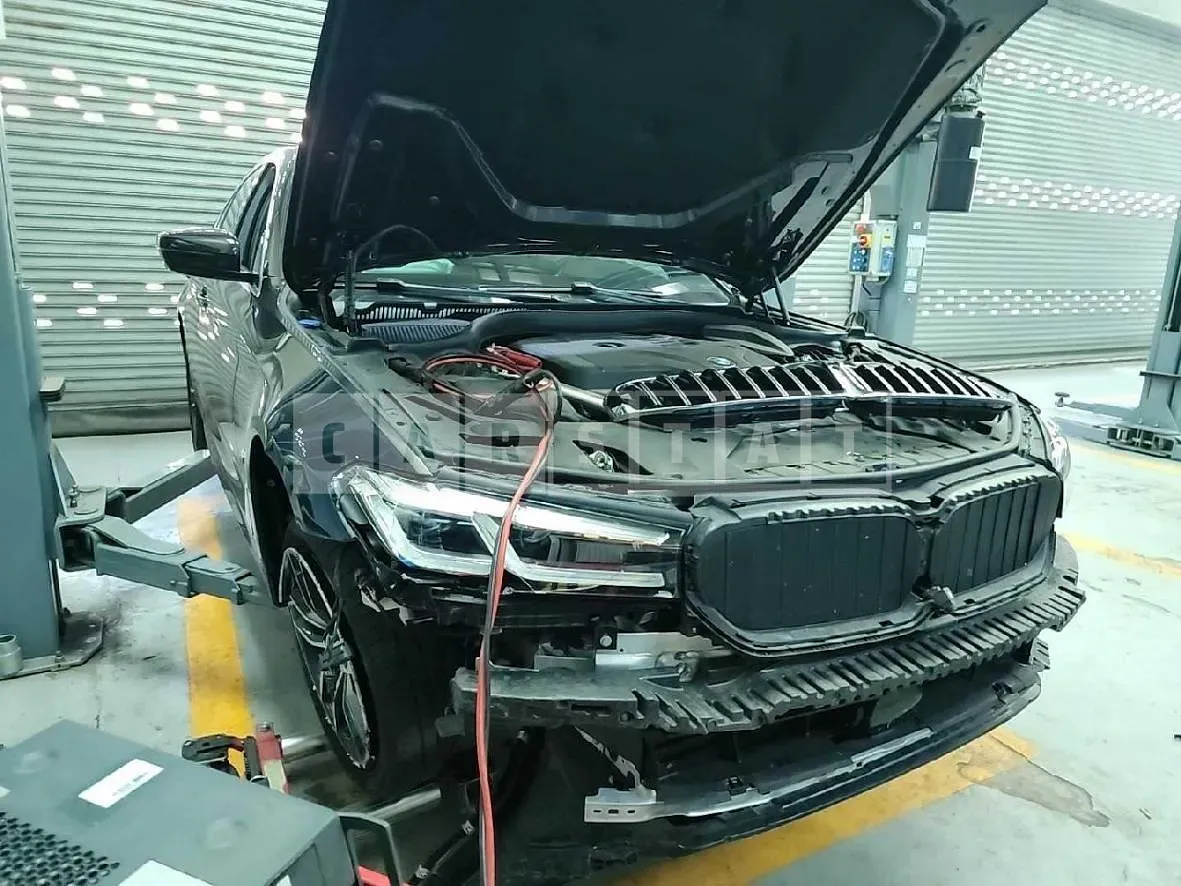 Photo 2 of 9: 2023 BMW 520i — Korean insurance auction