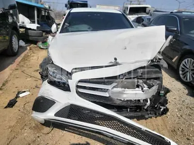 2019 Mercedes-Benz C 200