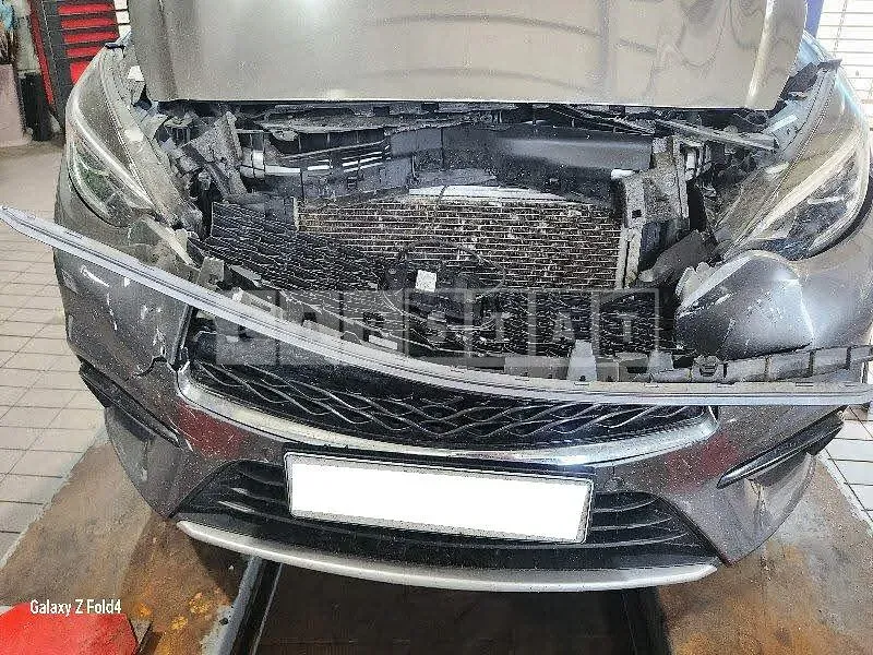 Photo 2 of 96: 2019 Infiniti Q30, VIN SJKCH53E4KA013290 — Korean insurance auction