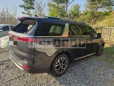 Photo 1 of 14: 2023 Kia Carnivals — Korean insurance auction