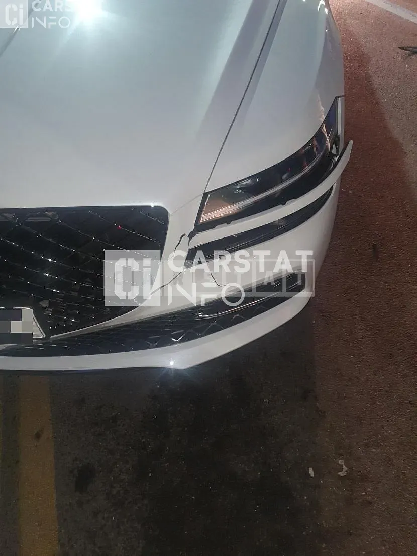 Photo 2 of 4: 2021 Genesis Genece G80, VIN KMTGB41CDNU093313 — Korean insurance auction