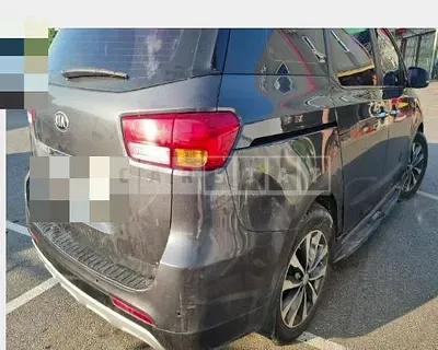 Photo 1 of 39: 2017 Kia Carnivals — Korean insurance auction