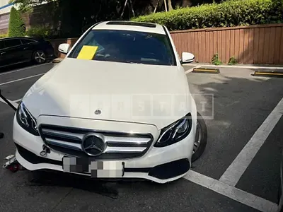 Photo 1 of 37: 2019 Mercedes-Benz E300 — Korean insurance auction