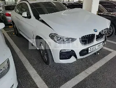 Photo 1 of 9: 2019 BMW X4 xDrive20d M Sport Package, VIN WBAVJ9107K9A39981 — Korean insurance auction