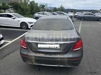 Photo 1 of 17: 2019 Mercedes-Benz E 300 — Korean insurance auction