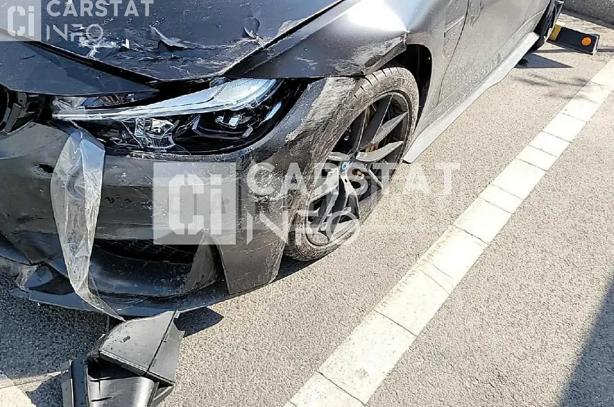 Photo 2 of 18: 2018 BMW M4 Cs, VIN WBS3S7101JAG13024 — Korean insurance auction