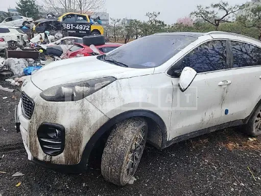Photo 2 of 22: 2016 Kia Sportage, VIN KNAPN813BGK117019 — Korean insurance auction