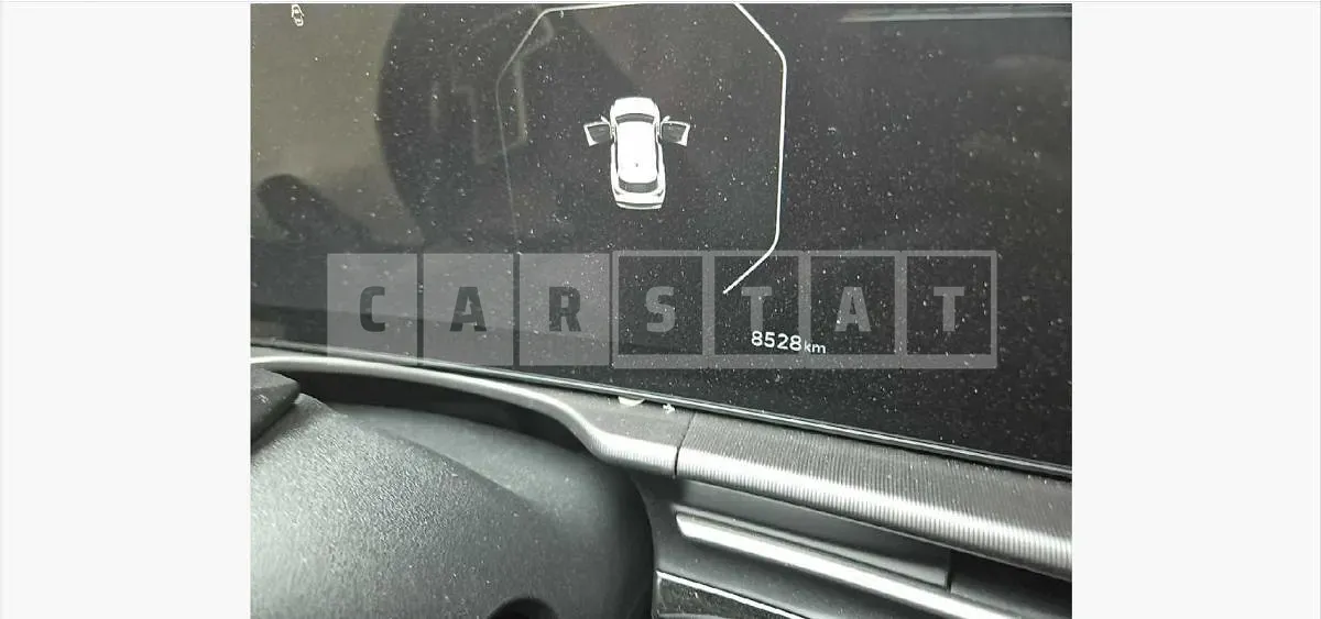 Photo 2 of 14: 2025 Kia Sportage — Korean insurance auction
