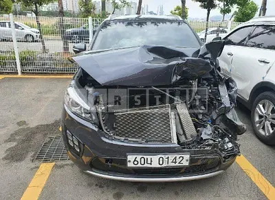 Photo 1 of 19: 2017 Kia Sorento, VIN KNAPK81BDHA310421 — Korean insurance auction