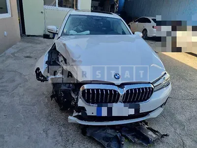 Photo 1 of 26: 2021 BMW 520i — Korean insurance auction