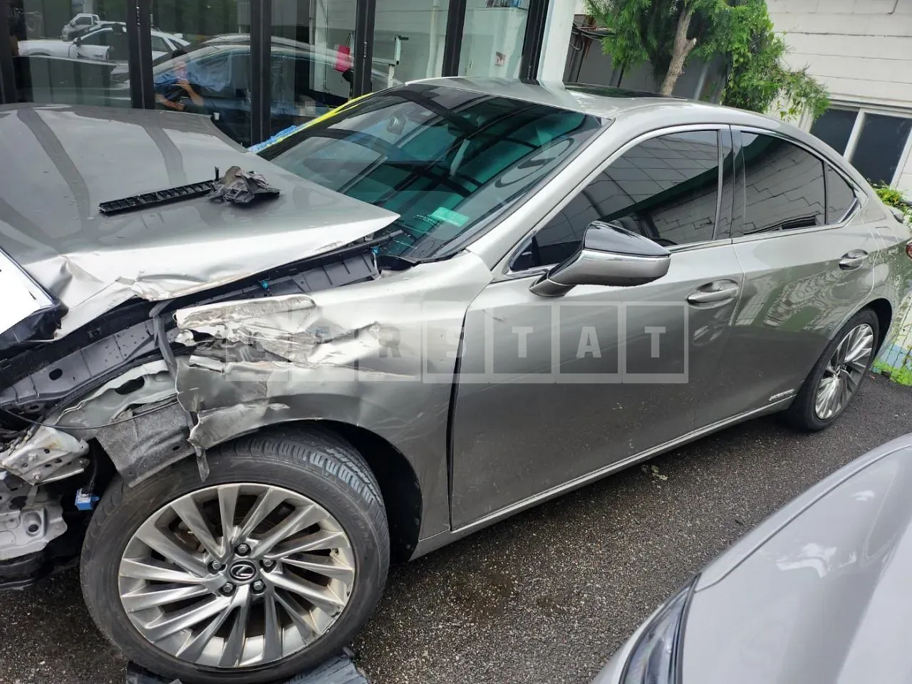Photo 2 of 12: 2019 Lexus ES300h, VIN JTHB21B12K2068045 — Korean insurance auction