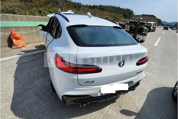 Photo 2 of 20: 2020 BMW X4 xDrive20d M Sport Package — Korean insurance auction